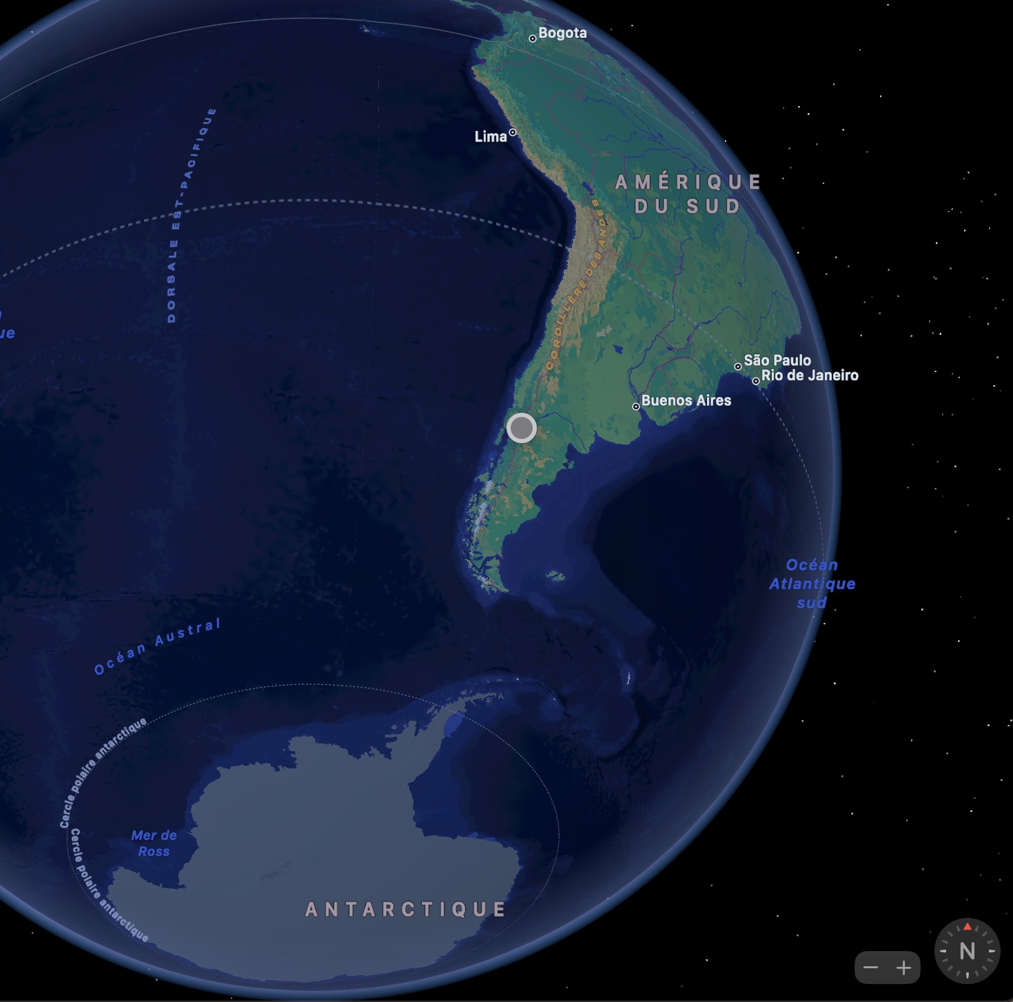 localisation au sud de l’Amérique sur un globe terrestre qui montre l’Antartique juste en face